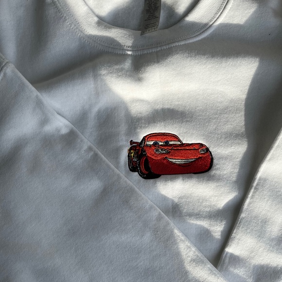 EMBROIDER LIGHTNING MCQUEEN - SWEATSHIRT - Picture 1 of 5